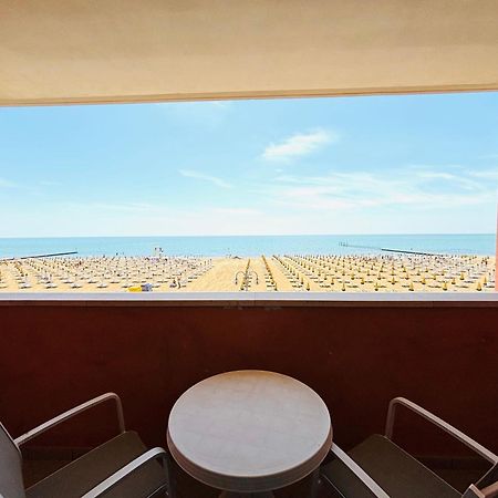 Villa Alpina - Frontemare Centrale - Immobil Relax Lido di Jesolo Dış mekan fotoğraf